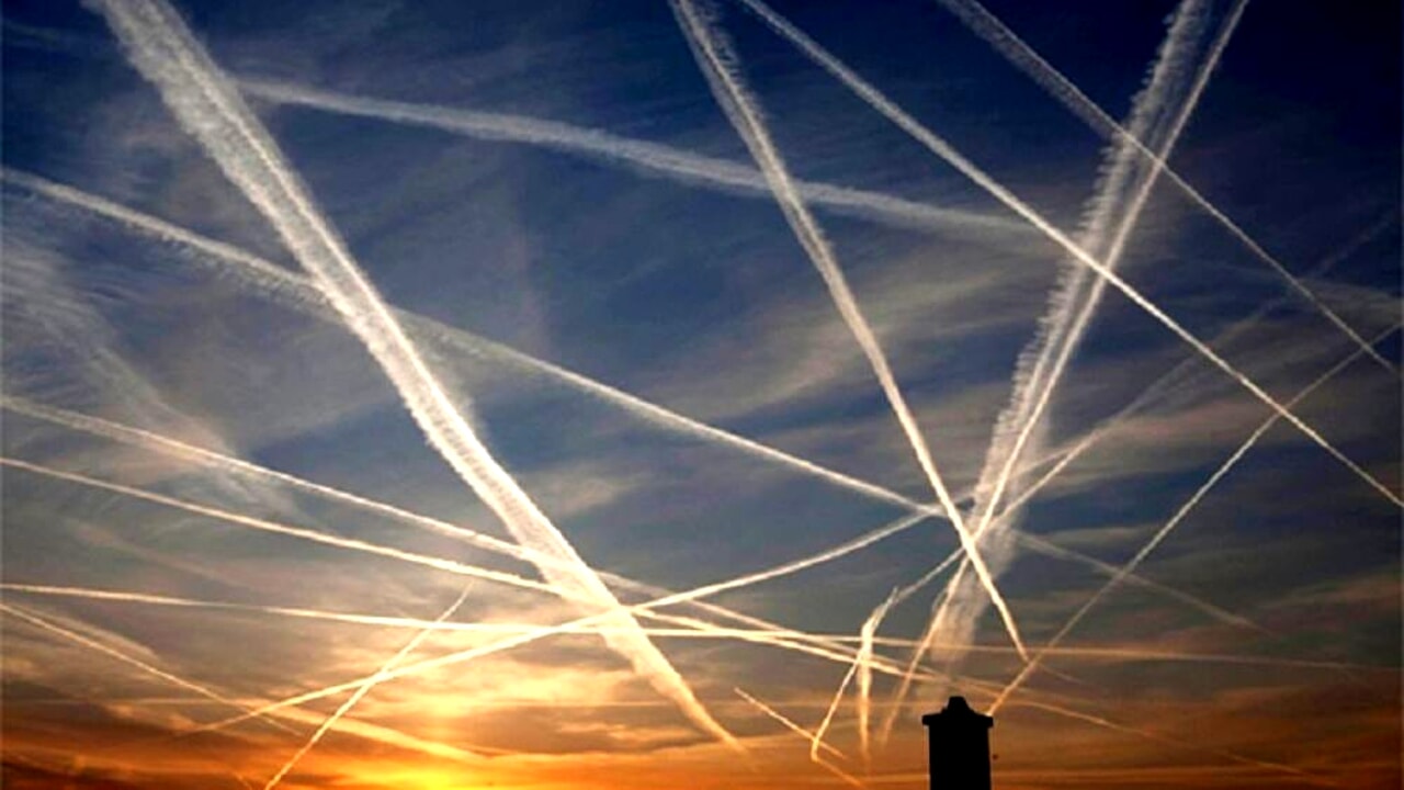 FERMATE LA GEO-INGEGNERIA ABUSIVA: NO ALLE SCIE CHIMICHE, SÌ ALLA SALUTE E ALLA TRASPARENZA